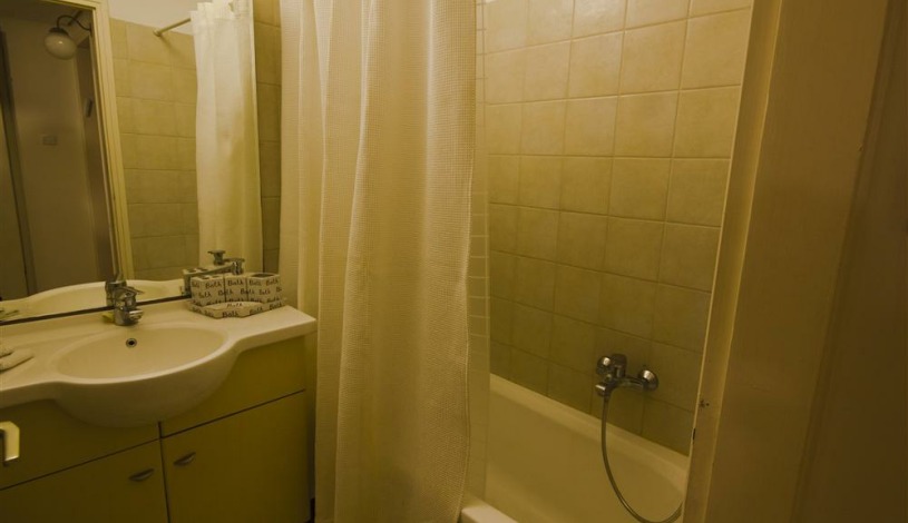 Apartment Nahalat Yitshak Tel Aviv - Apt 24720